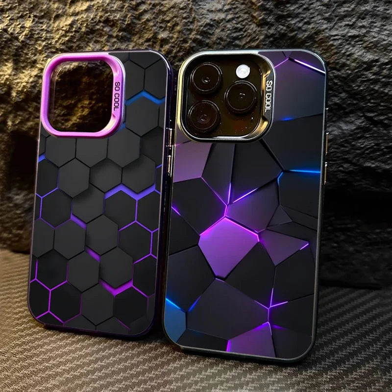 Case roxa com formatos hexagonais